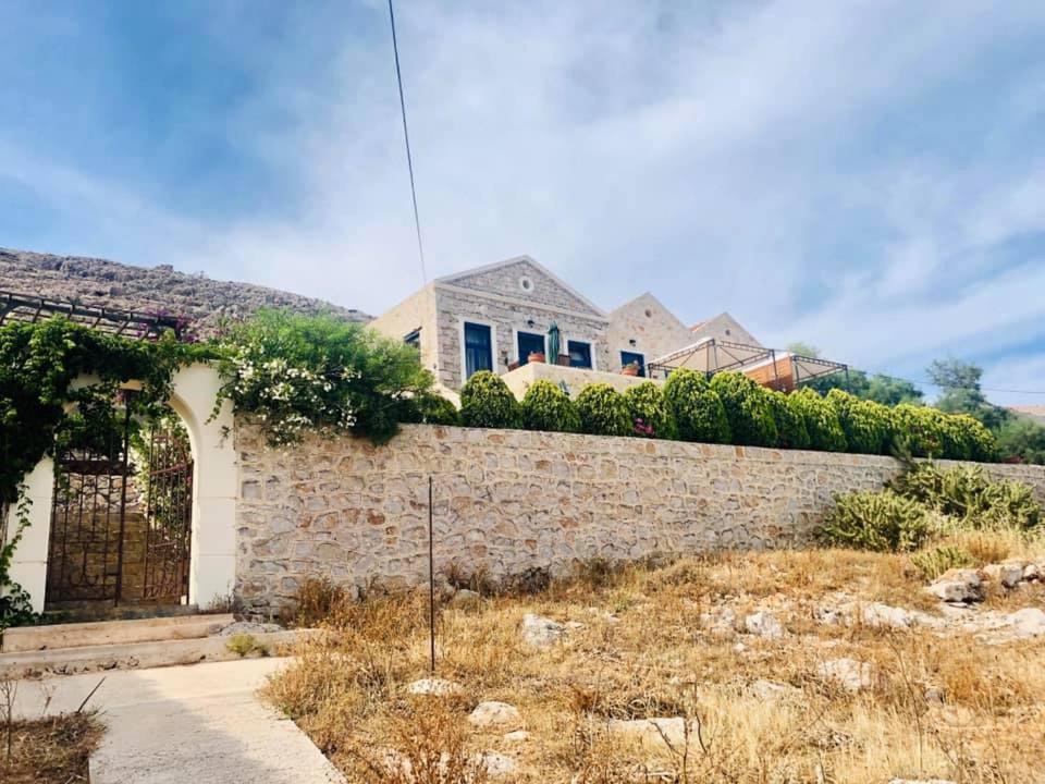 Marina Castellana Studios Chalki Town Extérieur photo