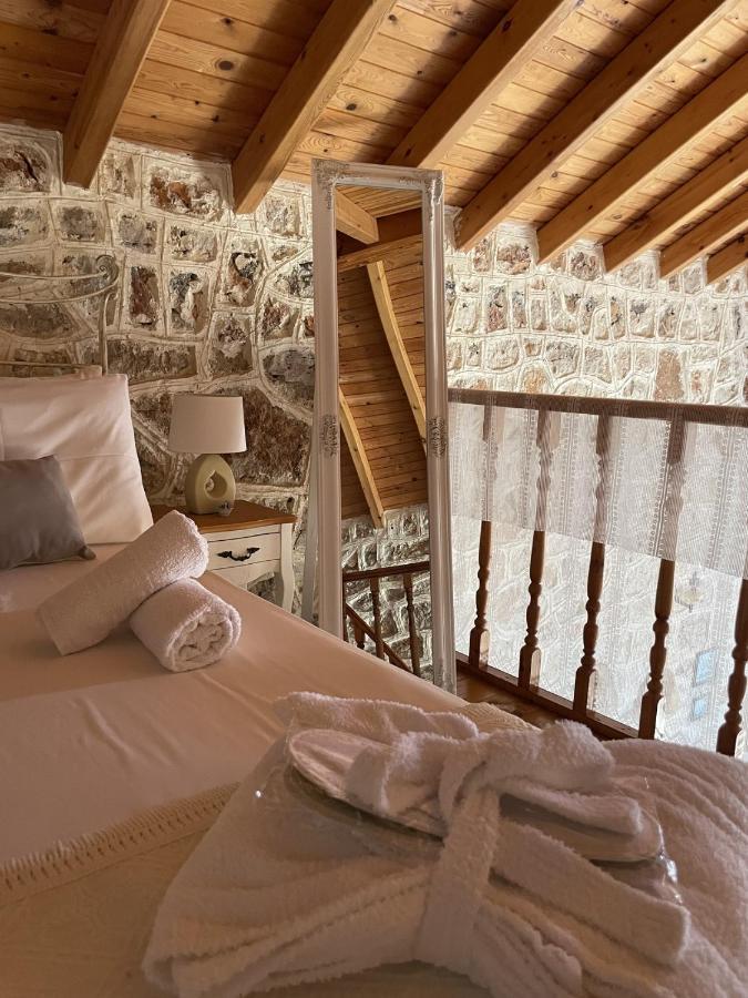 Marina Castellana Studios Chalki Town Extérieur photo