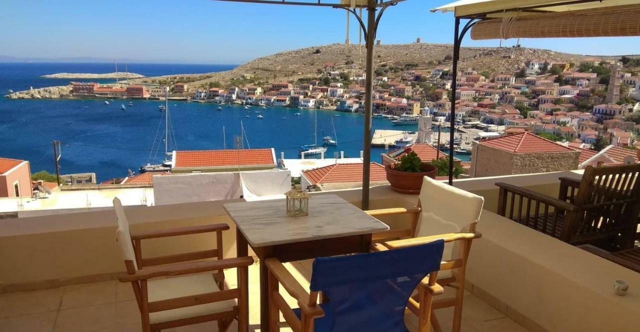 Marina Castellana Studios Chalki Town Extérieur photo