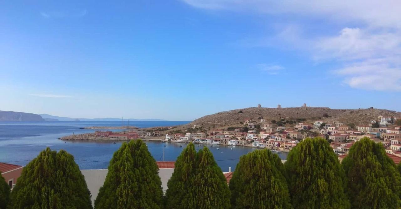 Marina Castellana Studios Chalki Town Extérieur photo